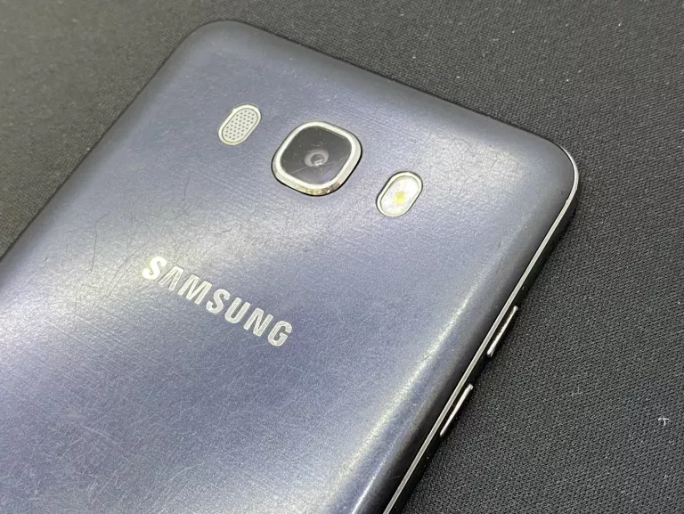 TELEFON SAMSUNG GALAXY J7