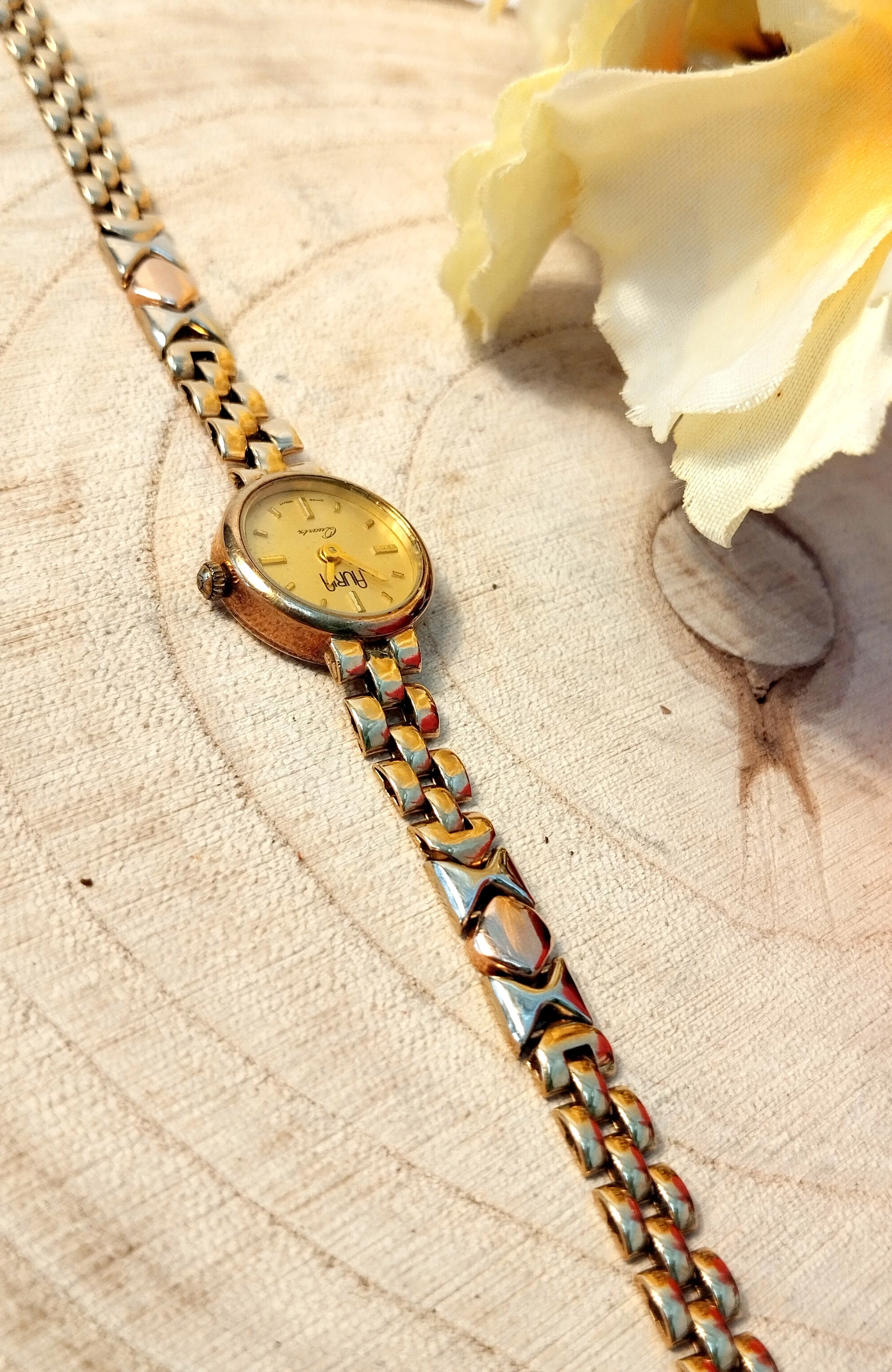 zloty-damski-zegarek-auria-1744gr-pr-585-stan-uzywany