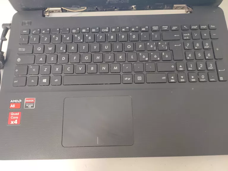 LAPTOP  ASUS  F555Y BEZ BATERI LAD