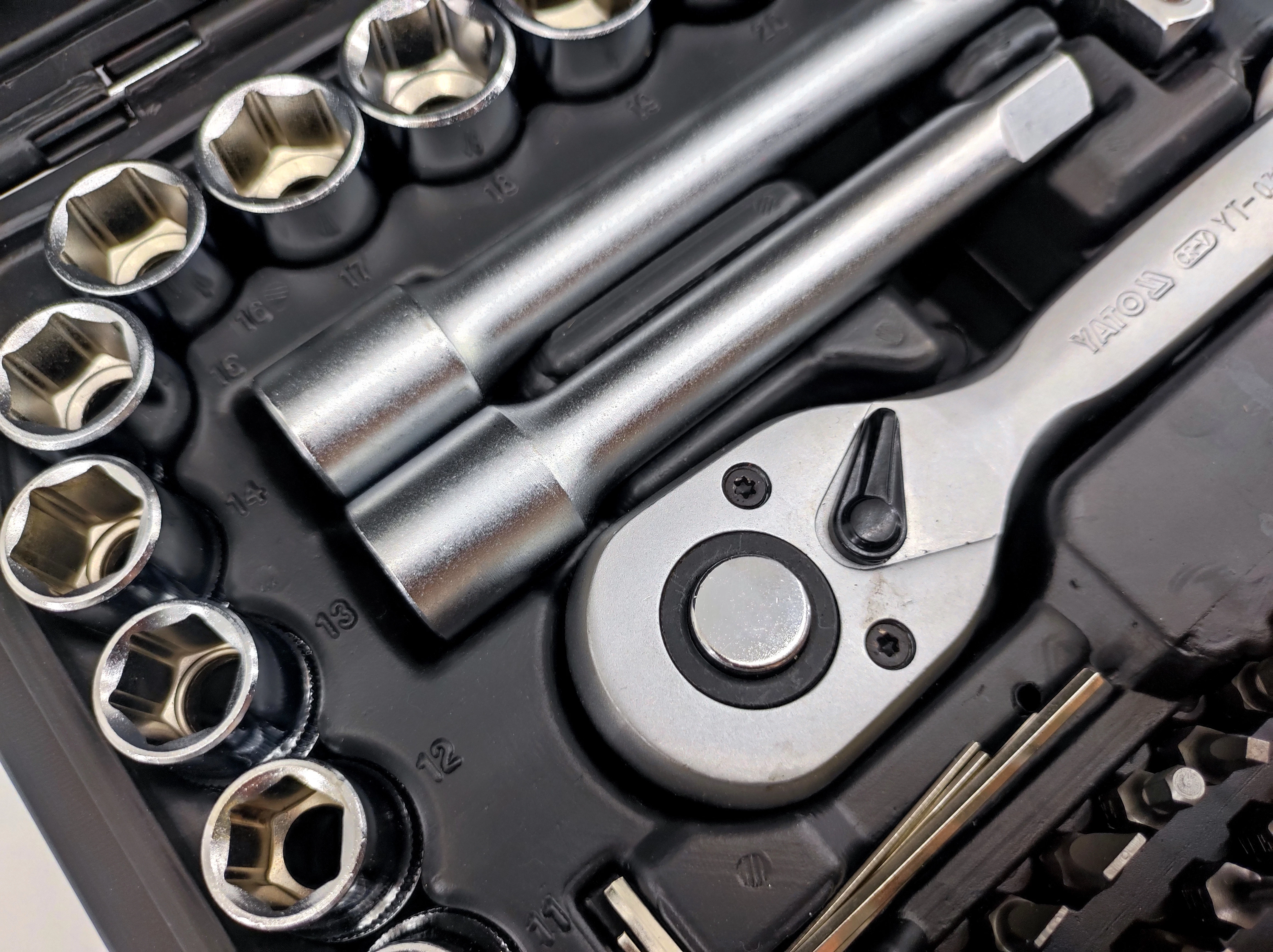 klucze-nasadowe-zestaw-kluczy-yato-72-el-yt-38782-kod-producenta-yt-38782