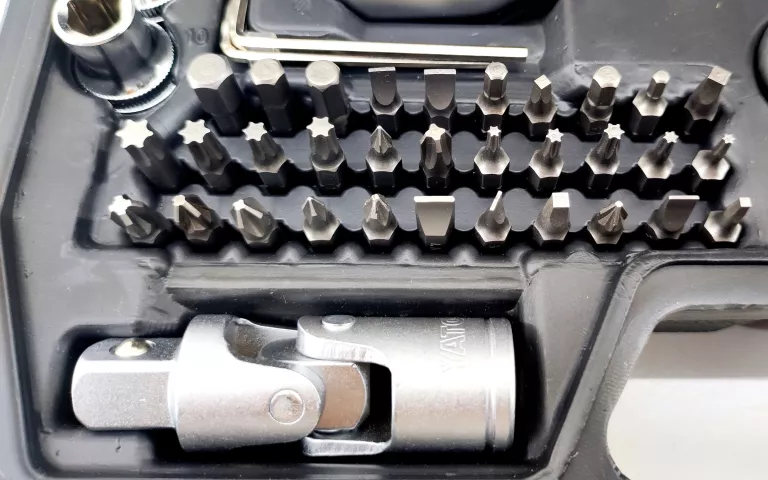 klucze-nasadowe-zestaw-kluczy-yato-72-el-yt-38782-ean-gtin-5906083387821