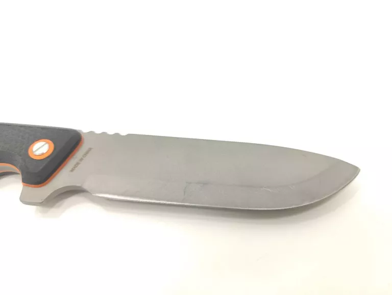 NOŻ MYŚLIWSKI SOLOGNAC SIKA 130 GRIP BLACK