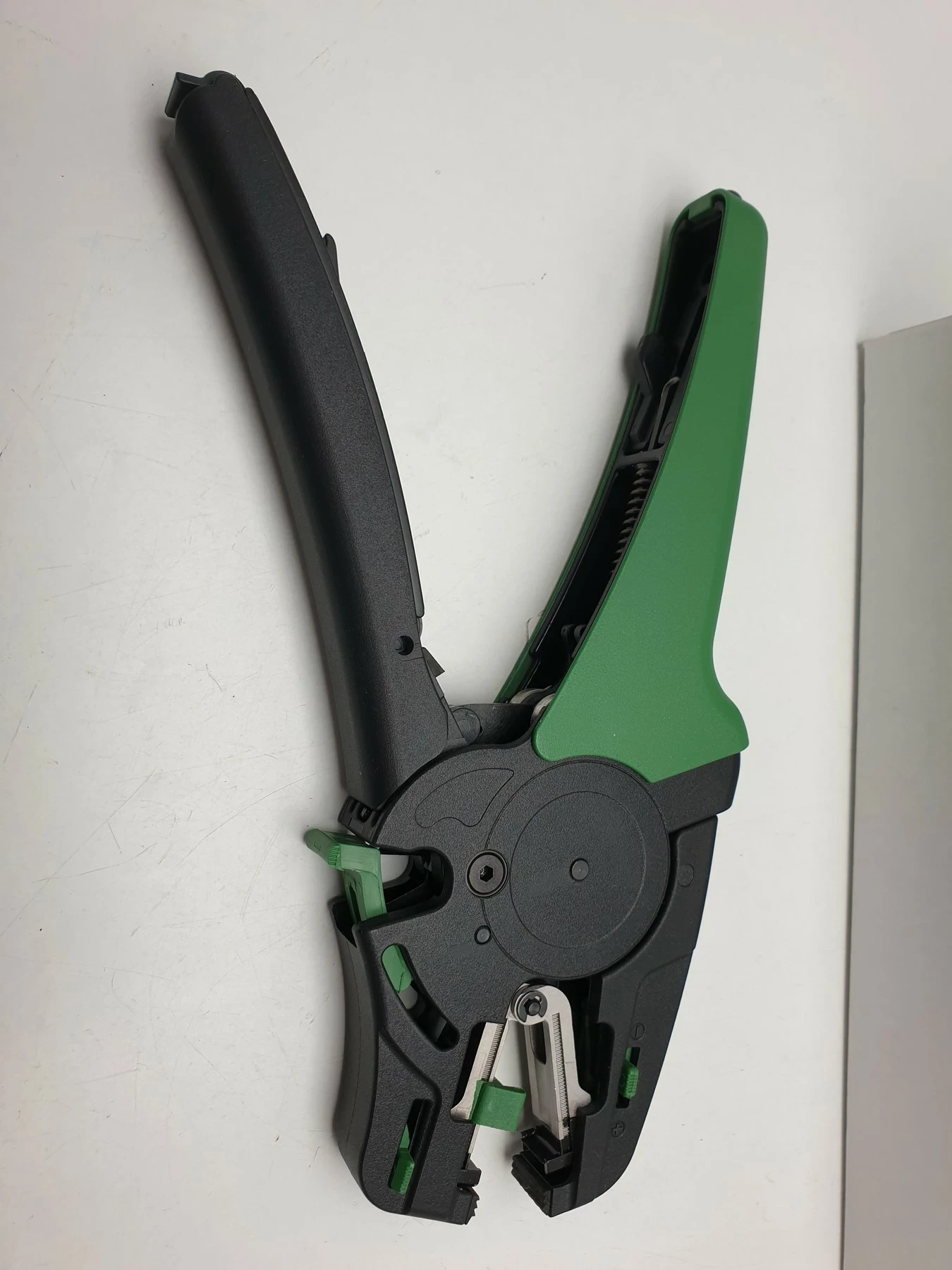 sciagacz-izolacji-wago-0206-1125-kolor-zielony