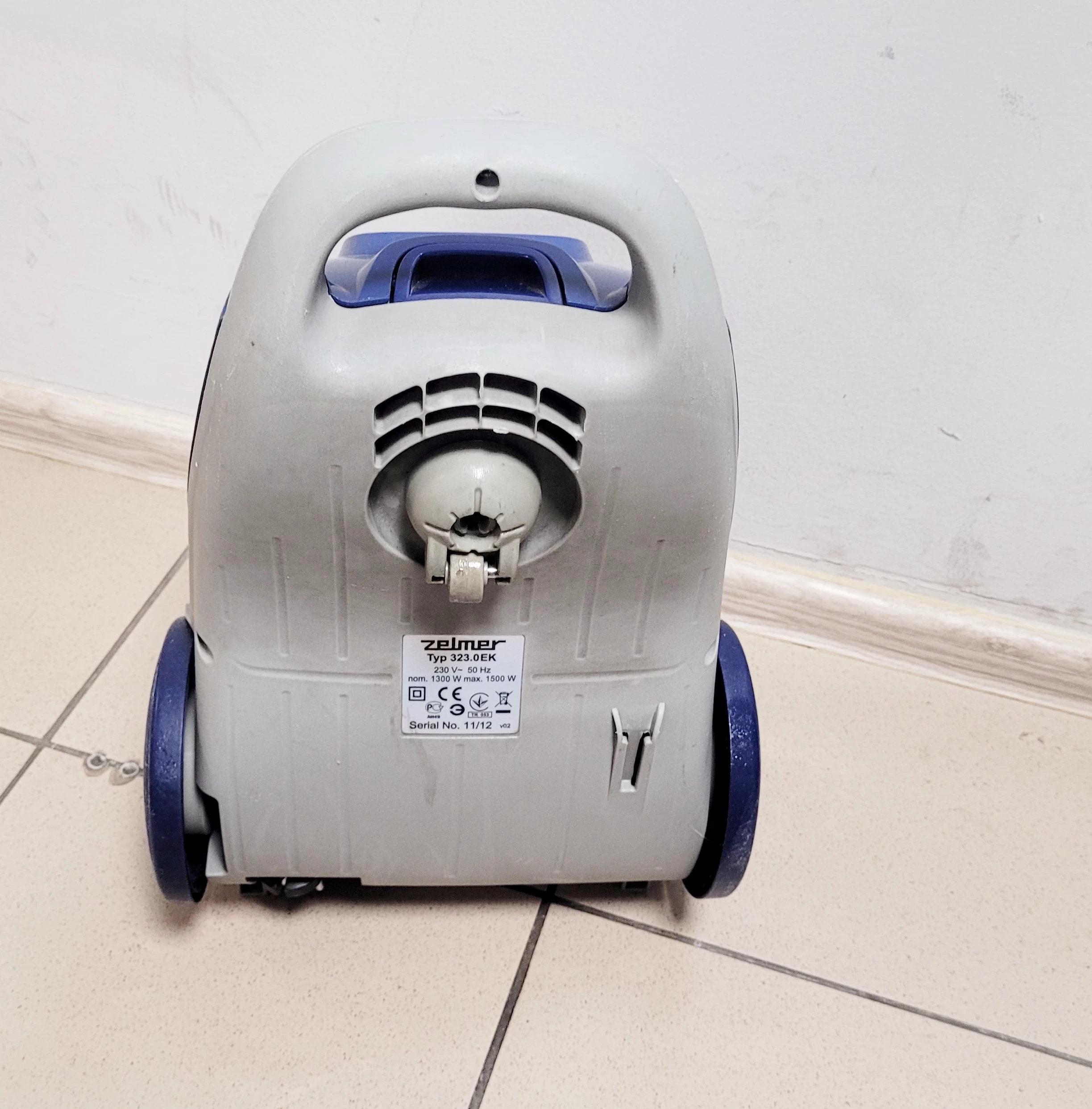 odkurzacz-zelmer-elf-2-kolor-dominujacy-niebieski