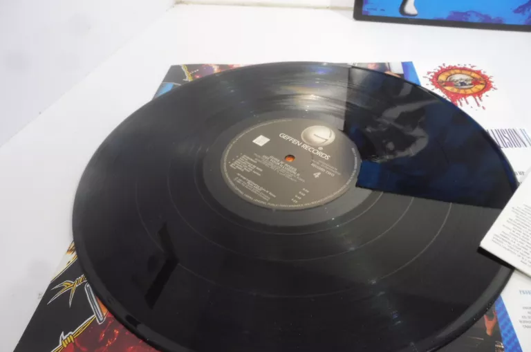 guns-nroses-use-your-illusion-ii-winyl-2-plyty-product-id-24b76057-c33c-44e4-8404-7d12e80bf62b