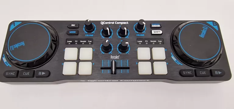 KONSOLA HERCULES DJ CONTROL COMPACT