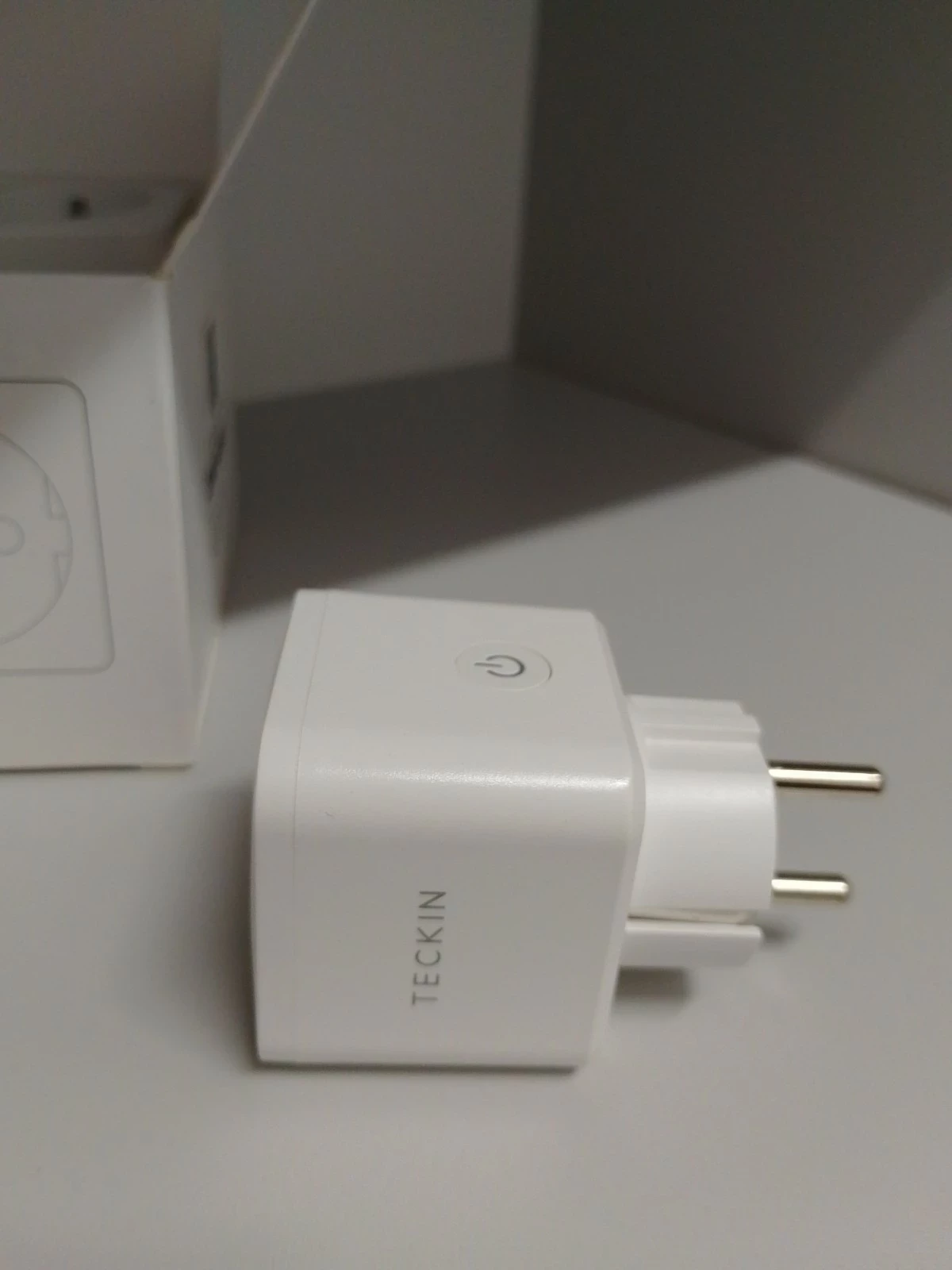 kontakt-wtyczka-wifi-krotka-2u-sj-olawa