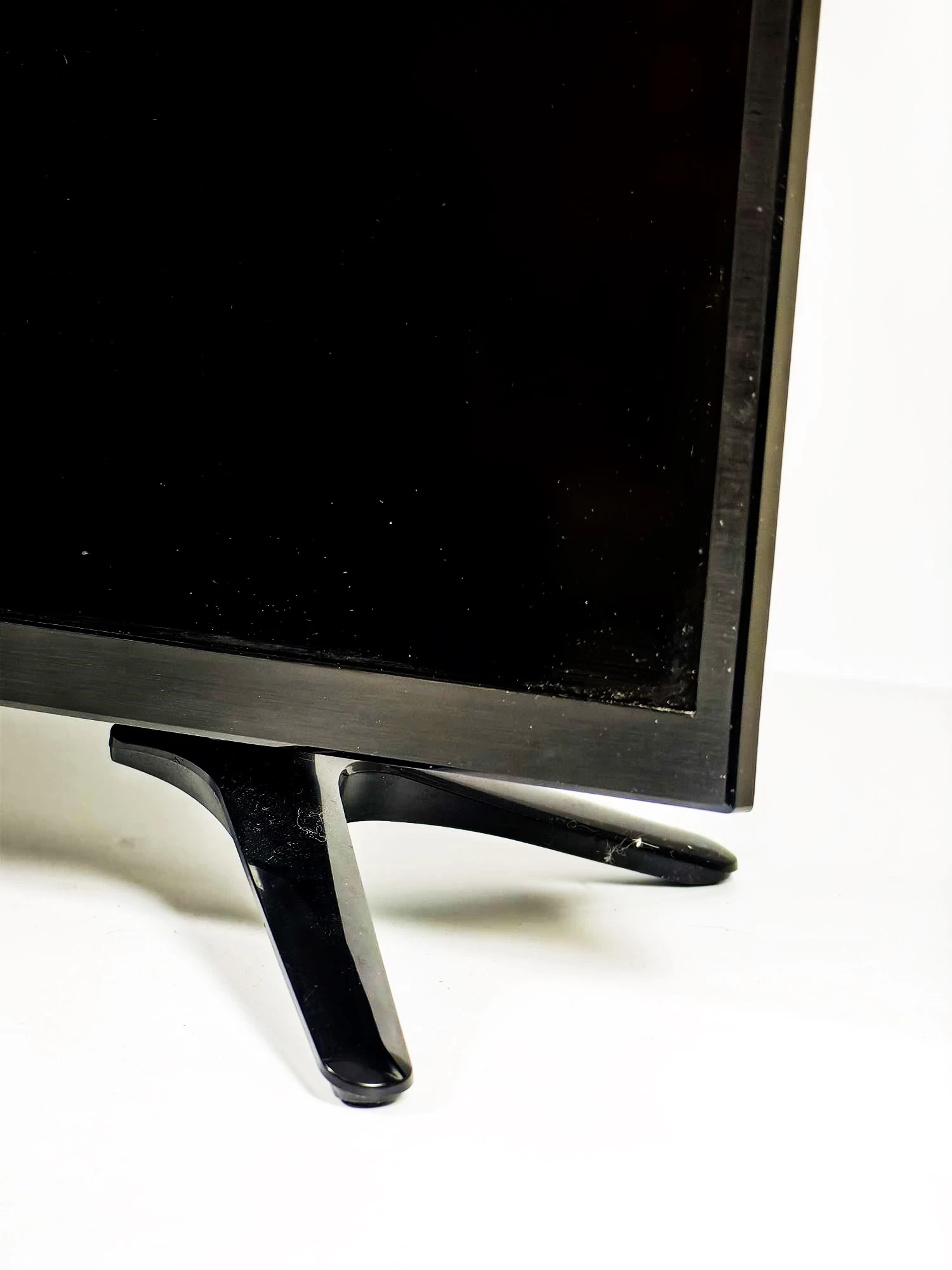 telewizor-lin-32lhd1510-pilot-typ-telewizora-led