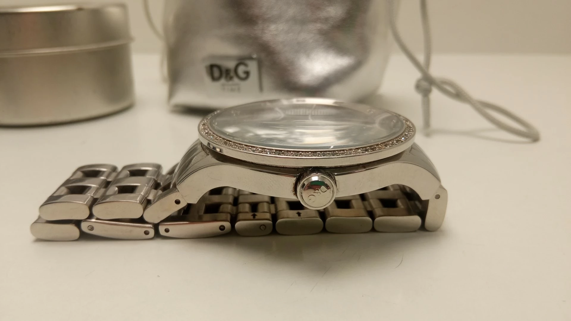 zegarek-damski-dolce-gabbana-dw0133-mechanizm-kwarcowy