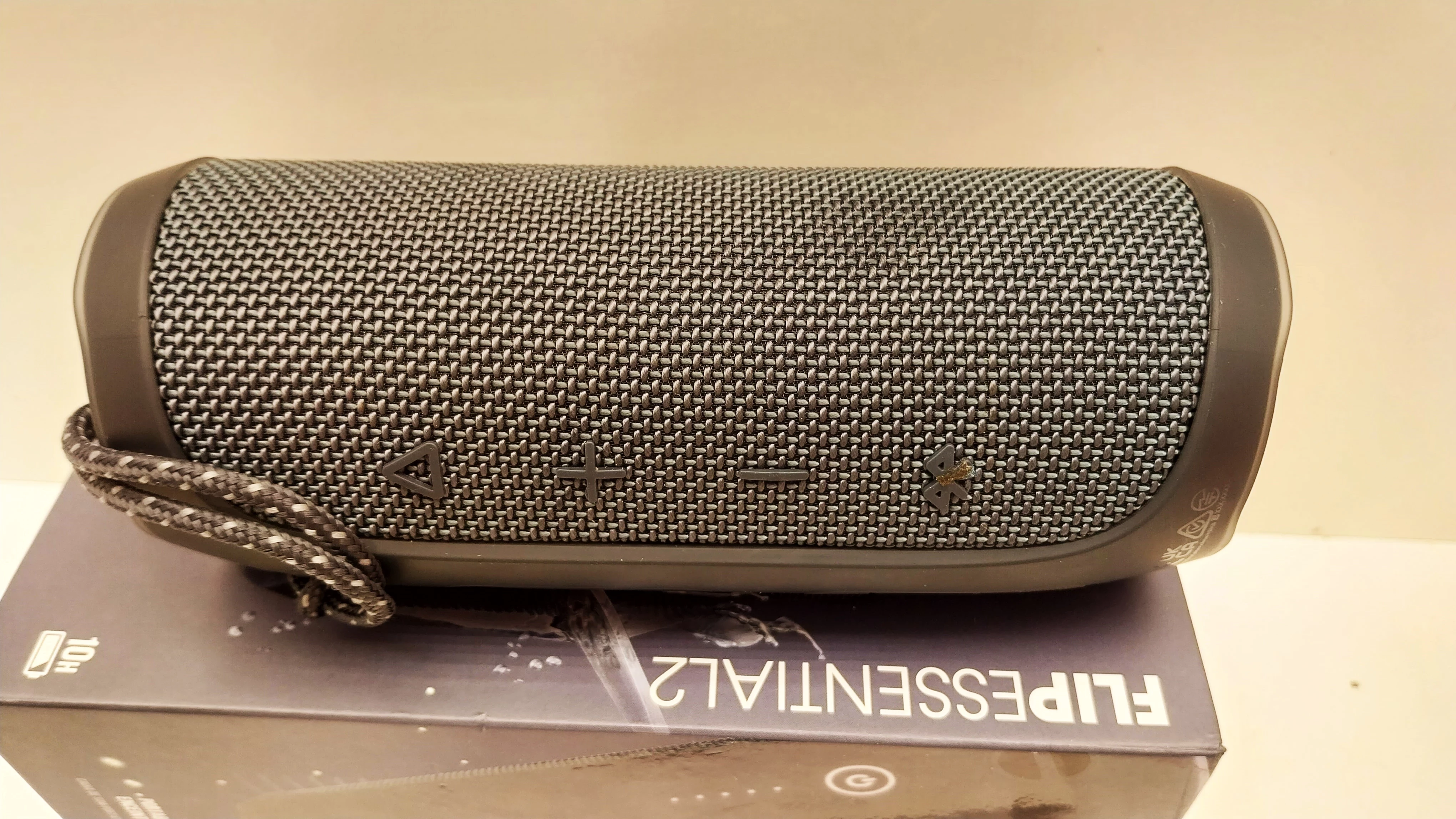 glosnik-jbl-flip-essential-2-moc-20