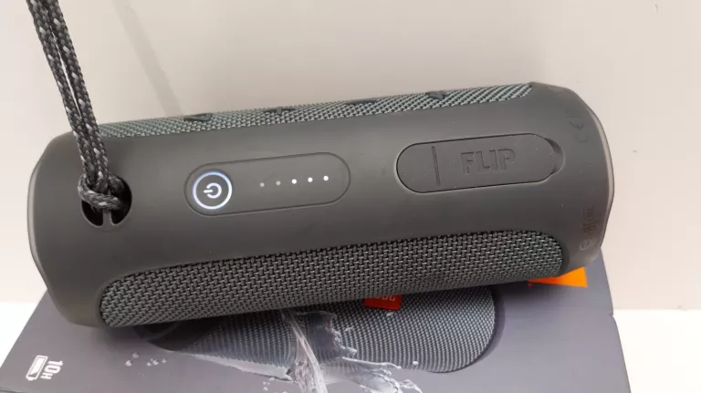 glosnik-jbl-flip-essential-2-funkcje-odpornosc-na-zachlapanie