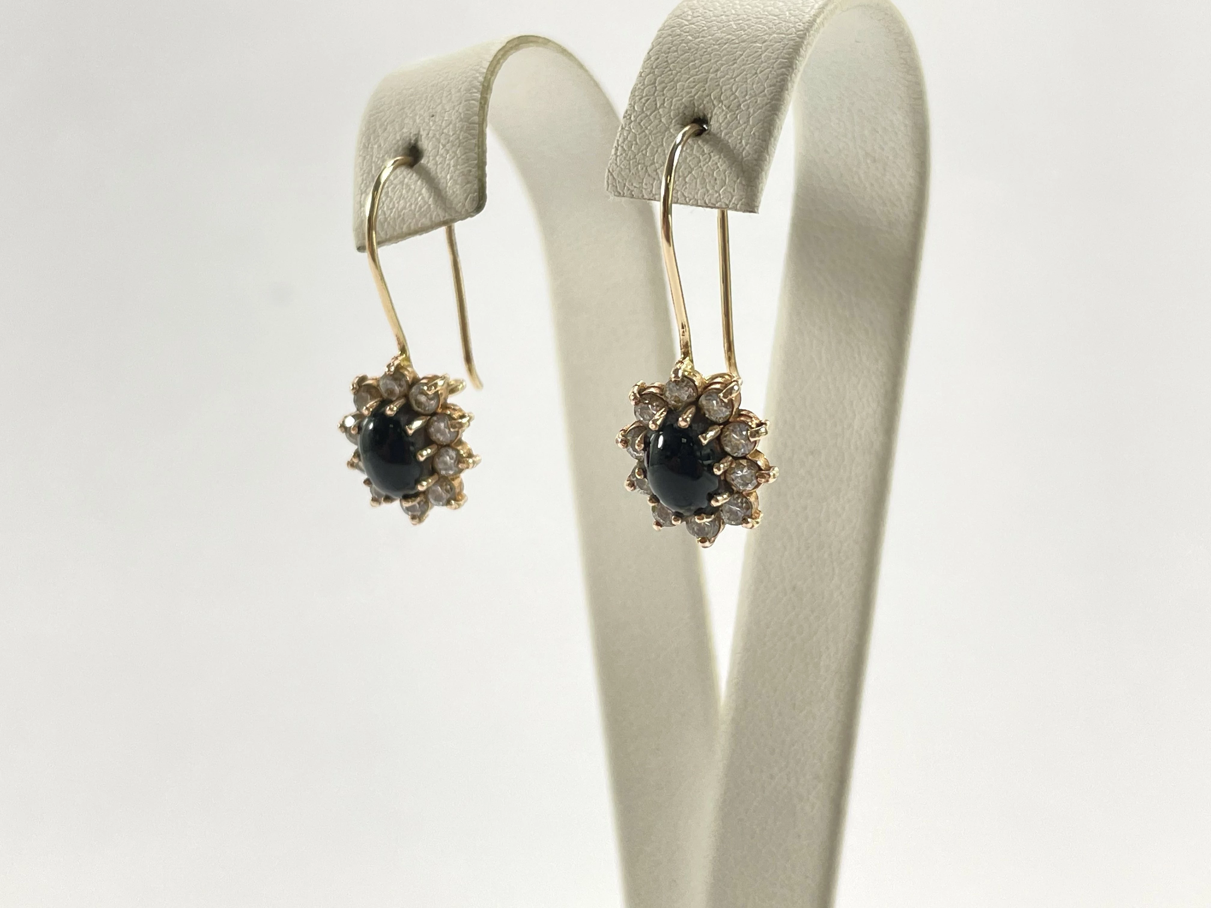 piekne-zlote-kolczyki-bigiel-zamkniety-585-362g-kolor-dominujacy-zloty