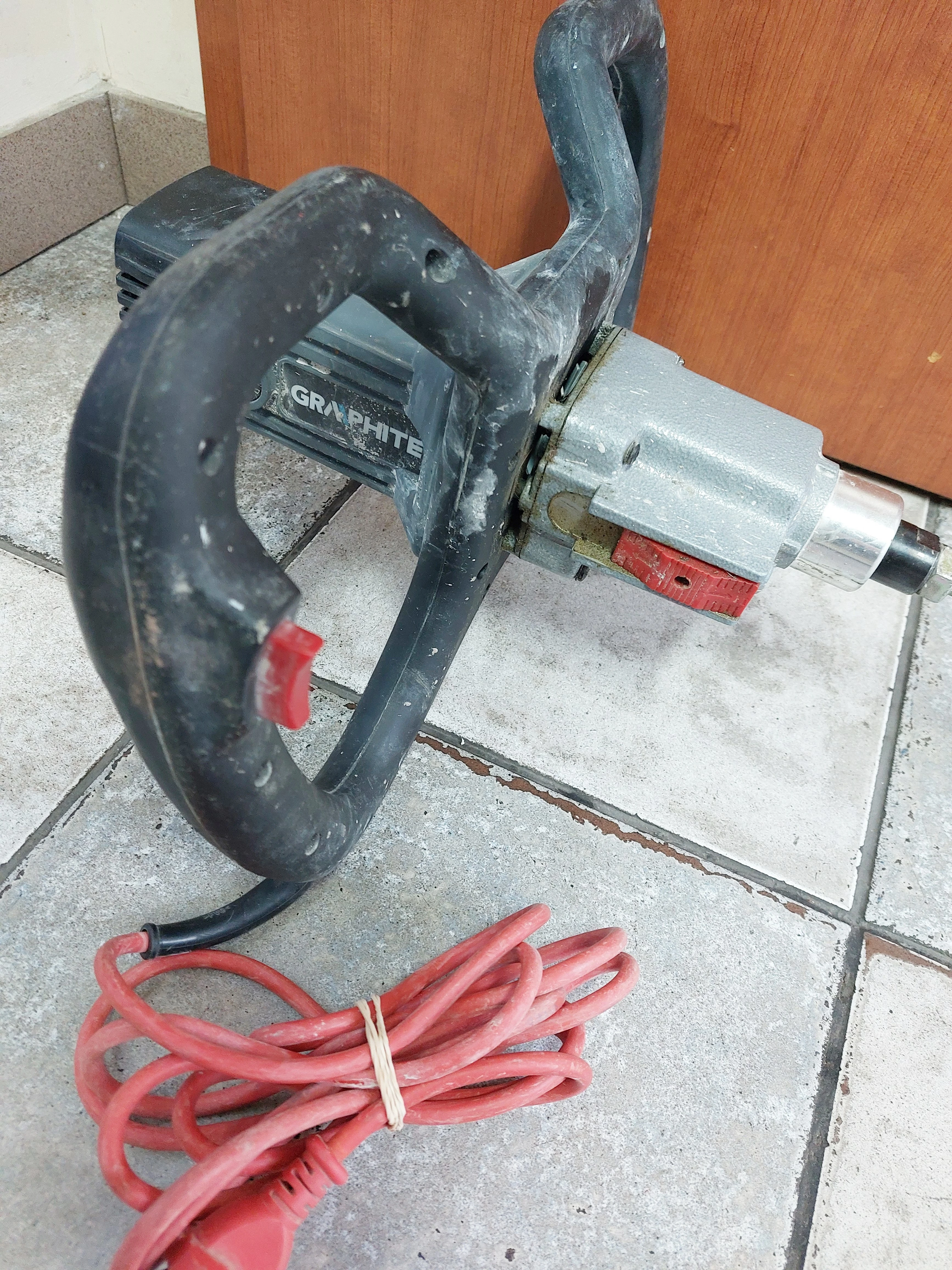 mieszarka-graphite-58g784-mocowanie-mieszadla-m14