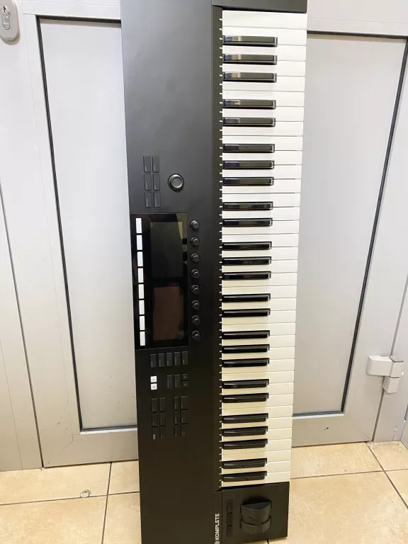 NATIVE INSTRUMENTS KOMPLETE KONTROL S61 MK2