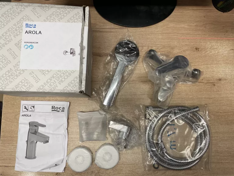 BATERIA WANNOWO-PRYSZNICOWA ROCA AROLA A5A0A6AC0K