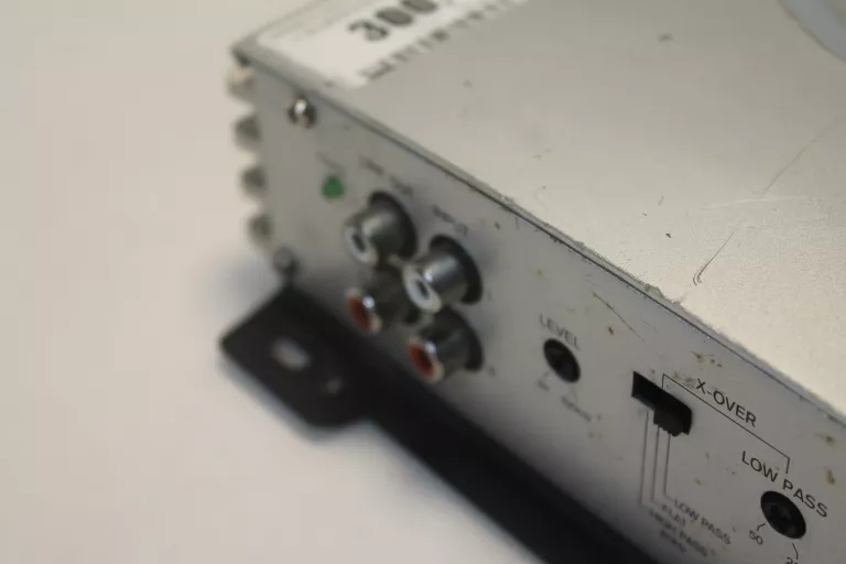 WZMACNIACZ BLAUPUNKT + SUBWOOFER MAGNAT