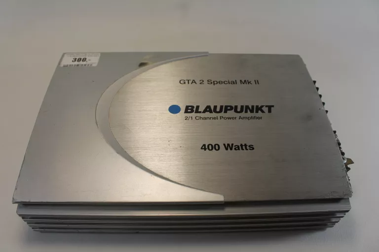 WZMACNIACZ BLAUPUNKT + SUBWOOFER MAGNAT