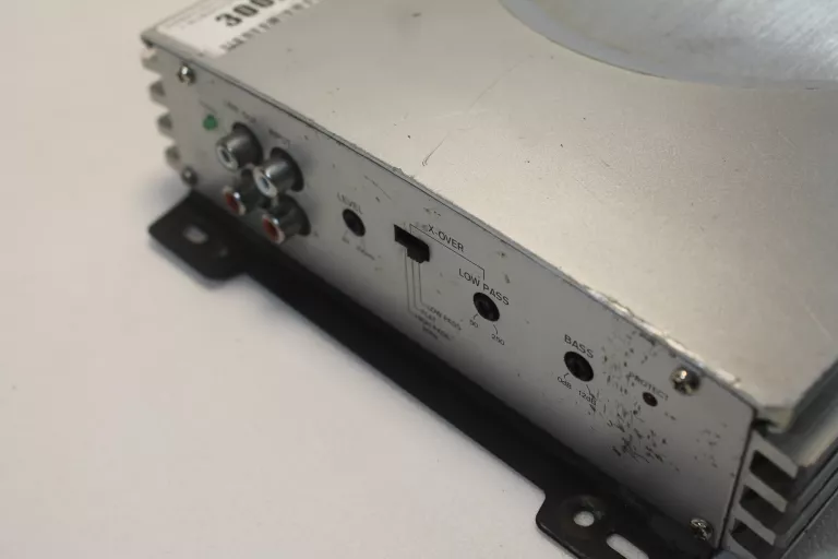 WZMACNIACZ BLAUPUNKT + SUBWOOFER MAGNAT