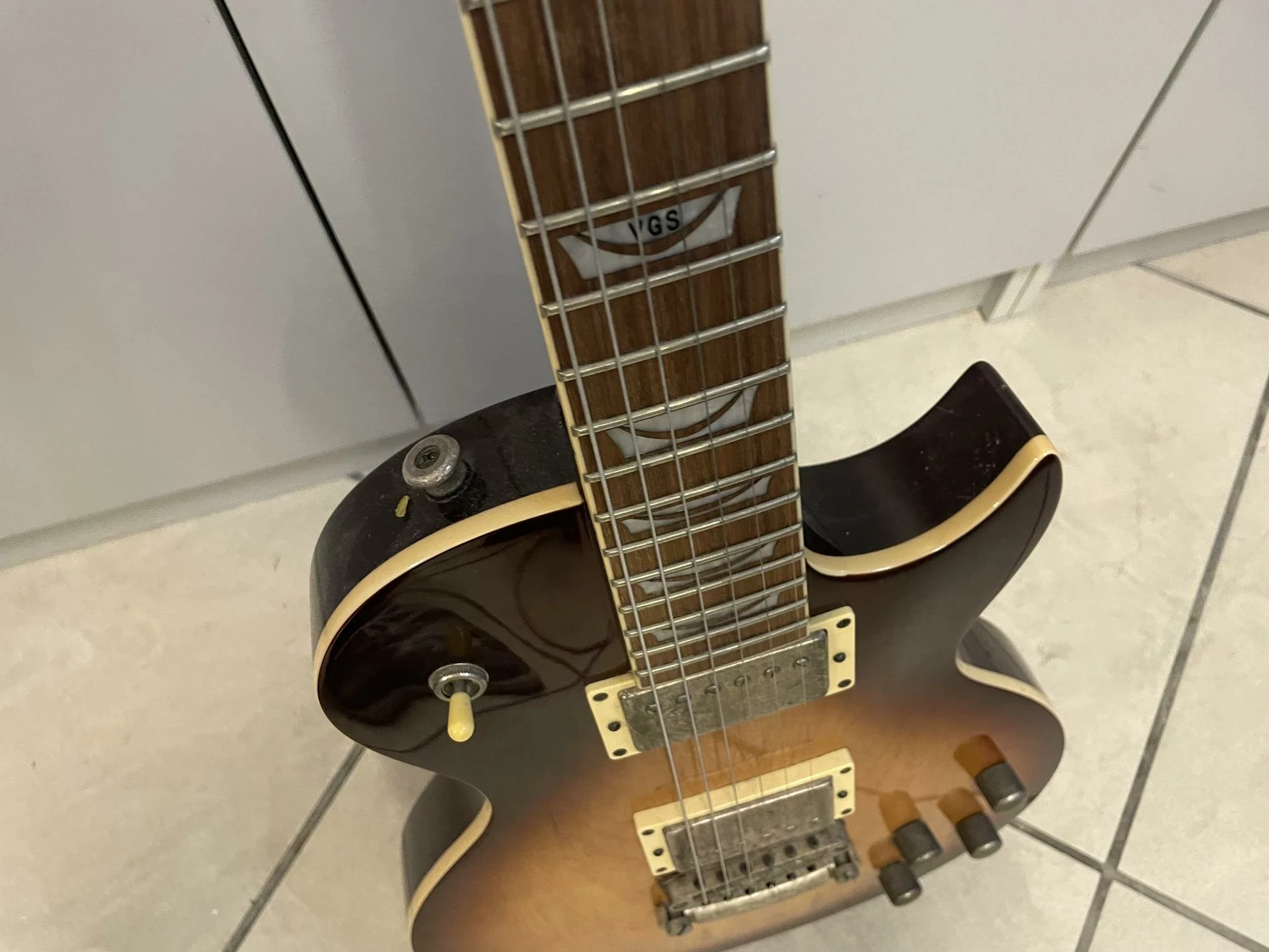 gitara-elektryczna-vgs-eruption-select-stan-uzywany