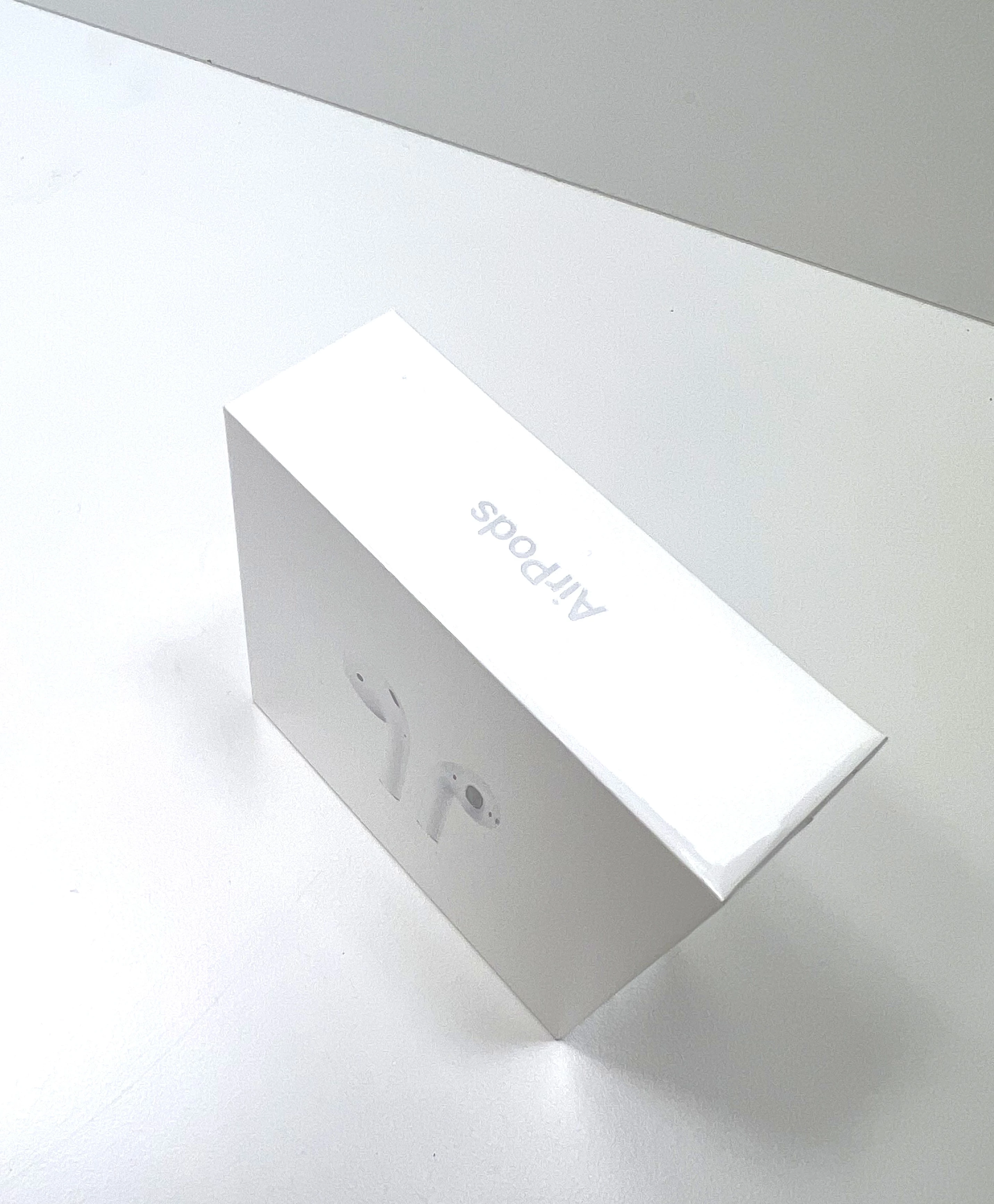 sluchawki-apple-airpods-2gen-zapakowane-stan-powystawowy