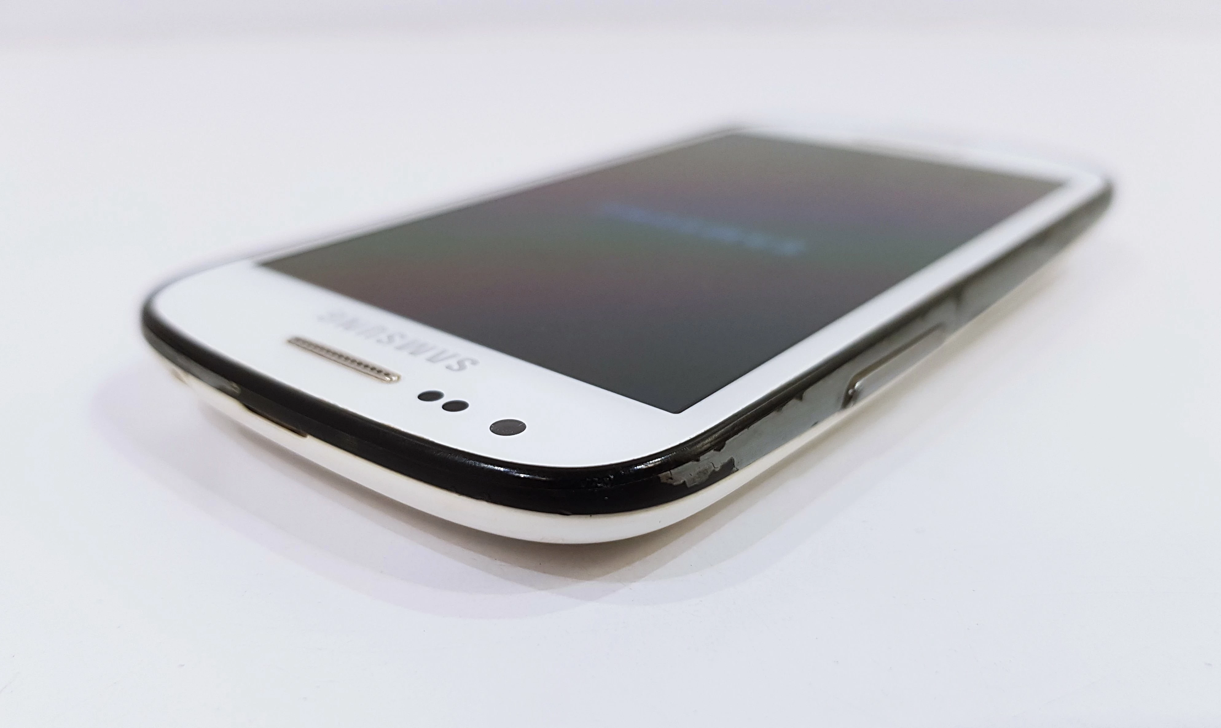 telefon-samsung-galaxy-s-iii-mini-ean-gtin-4021114186042