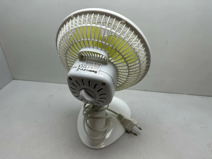 wiatrak-biurkowy-selecline-rodzaj-wentylatora-podlogowy