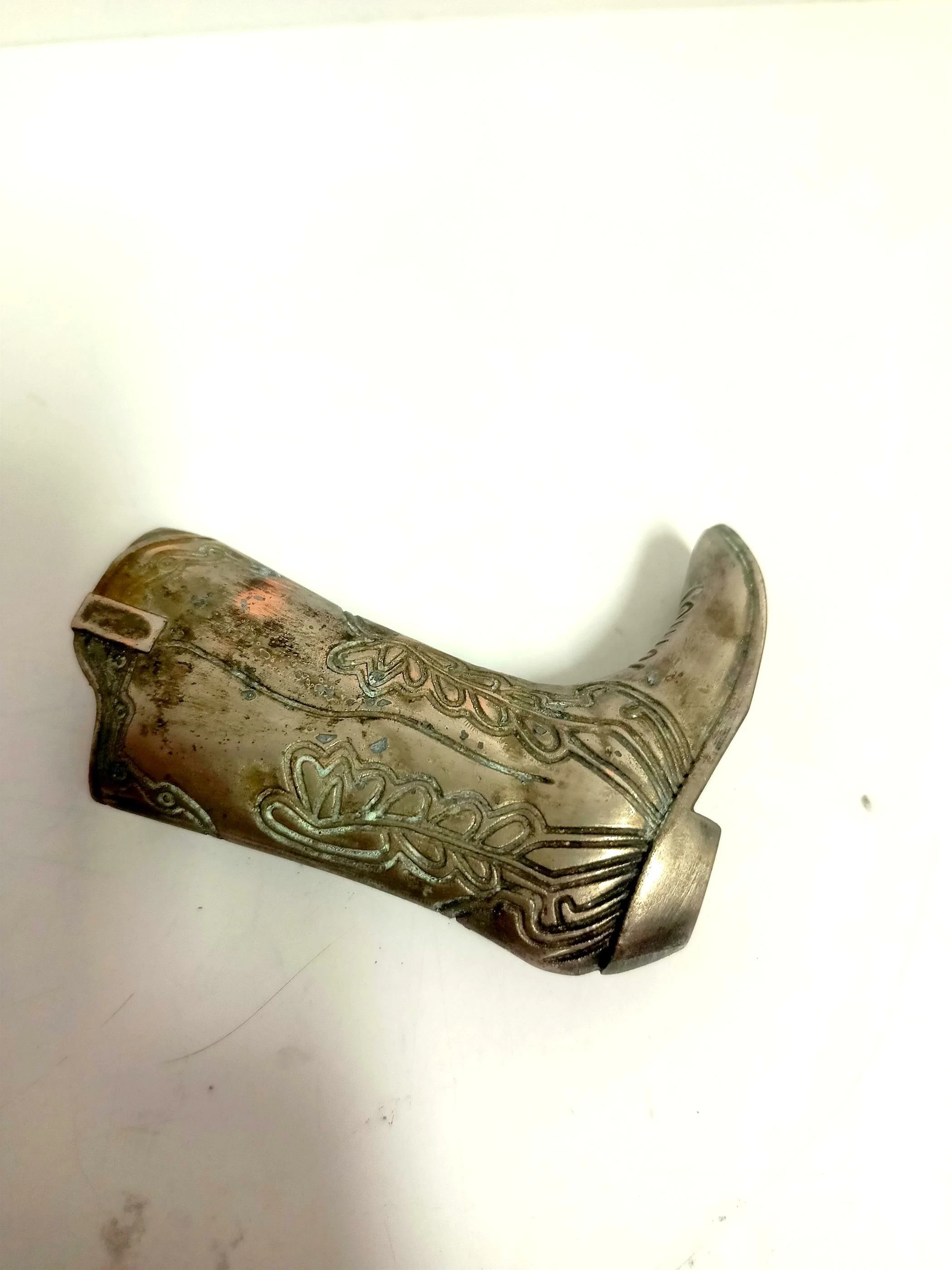 zapalniczka-metalowa-marlboro-w-ksztalcie-buta-marka-inna-marka