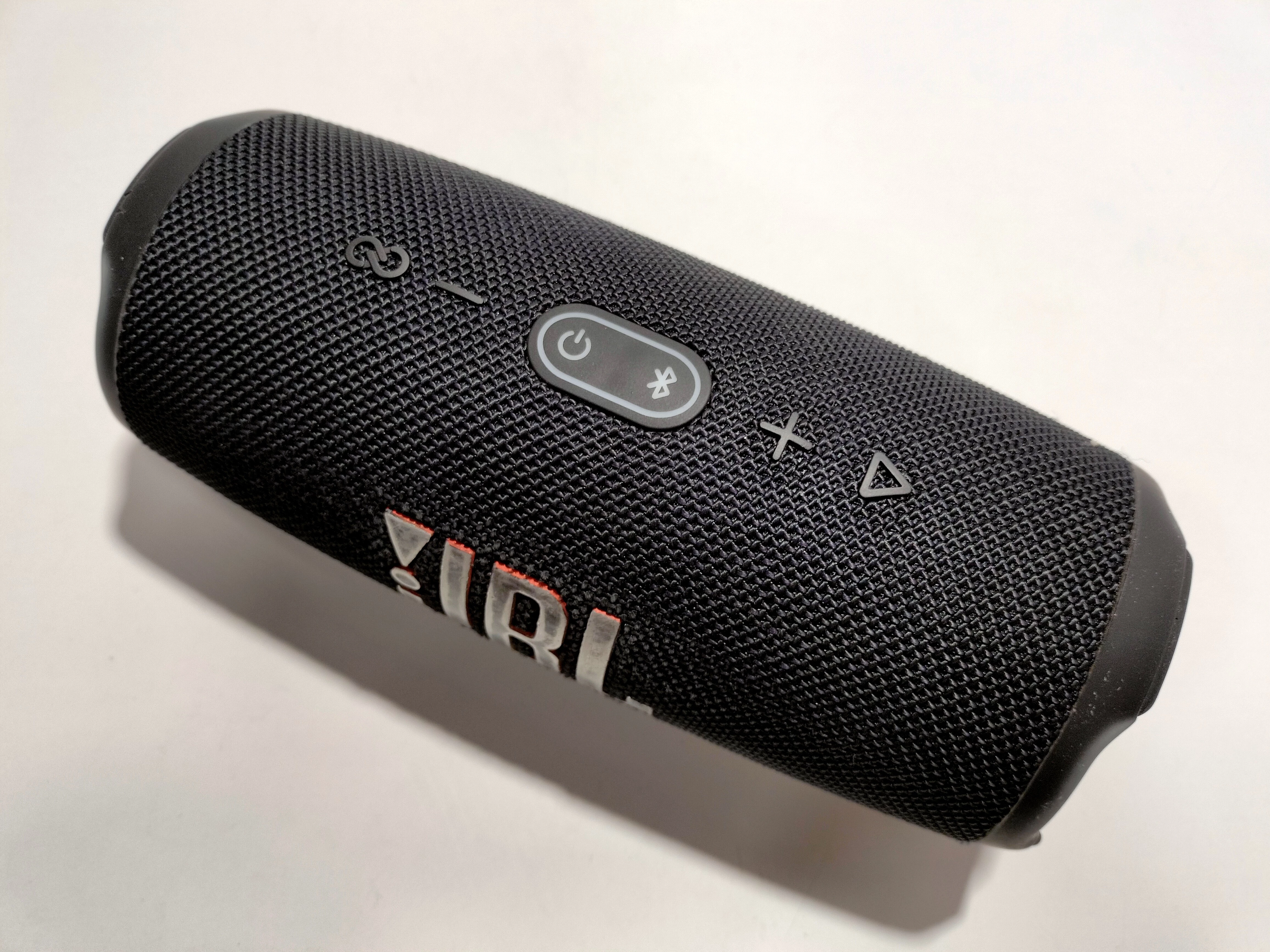 glosnik-bt-jbl-charge-5-marka-jbl