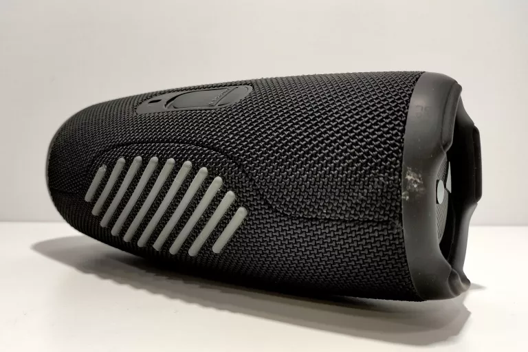 glosnik-bt-jbl-charge-5-moc-15