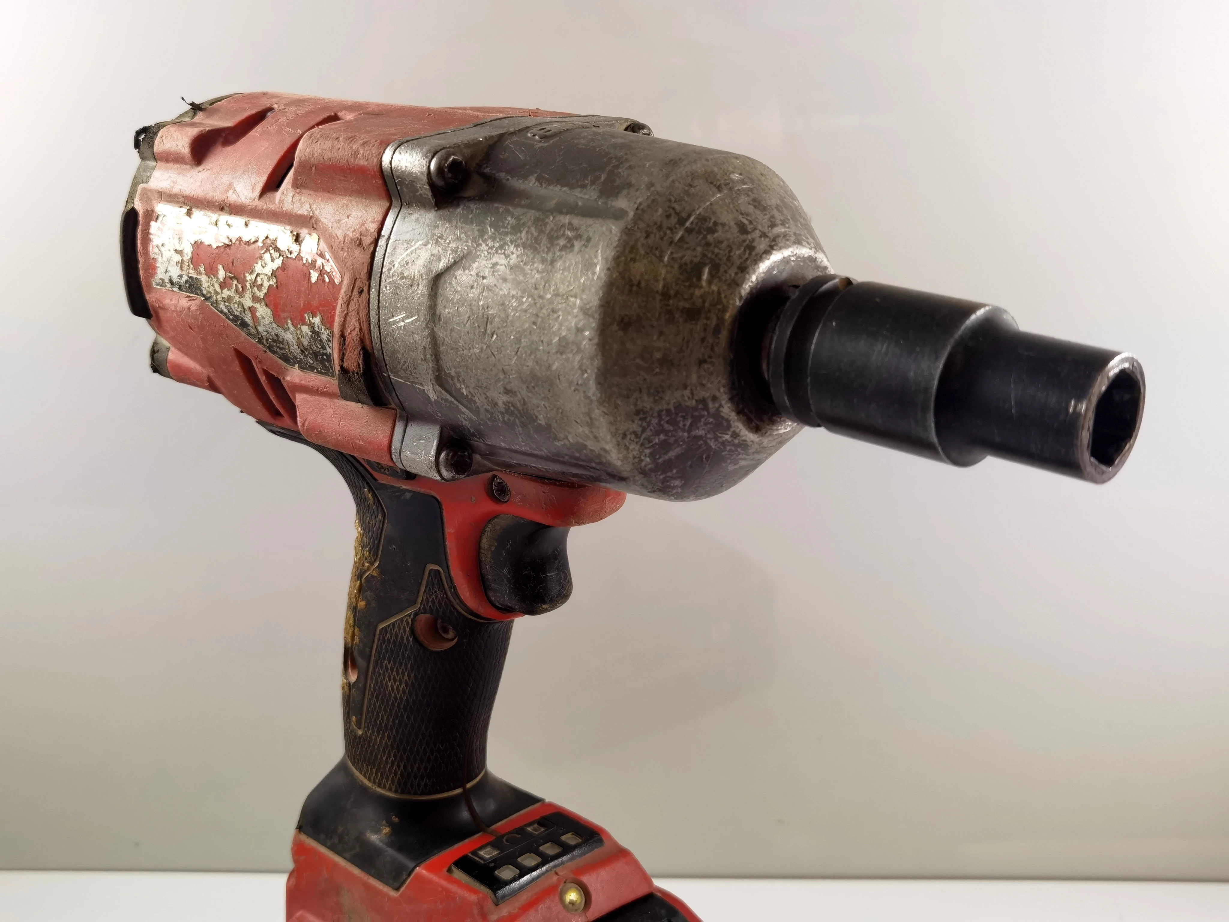 klucz-udarowy-milwaukee-m18-bateria-8-ah-ean-gtin-4058546028688