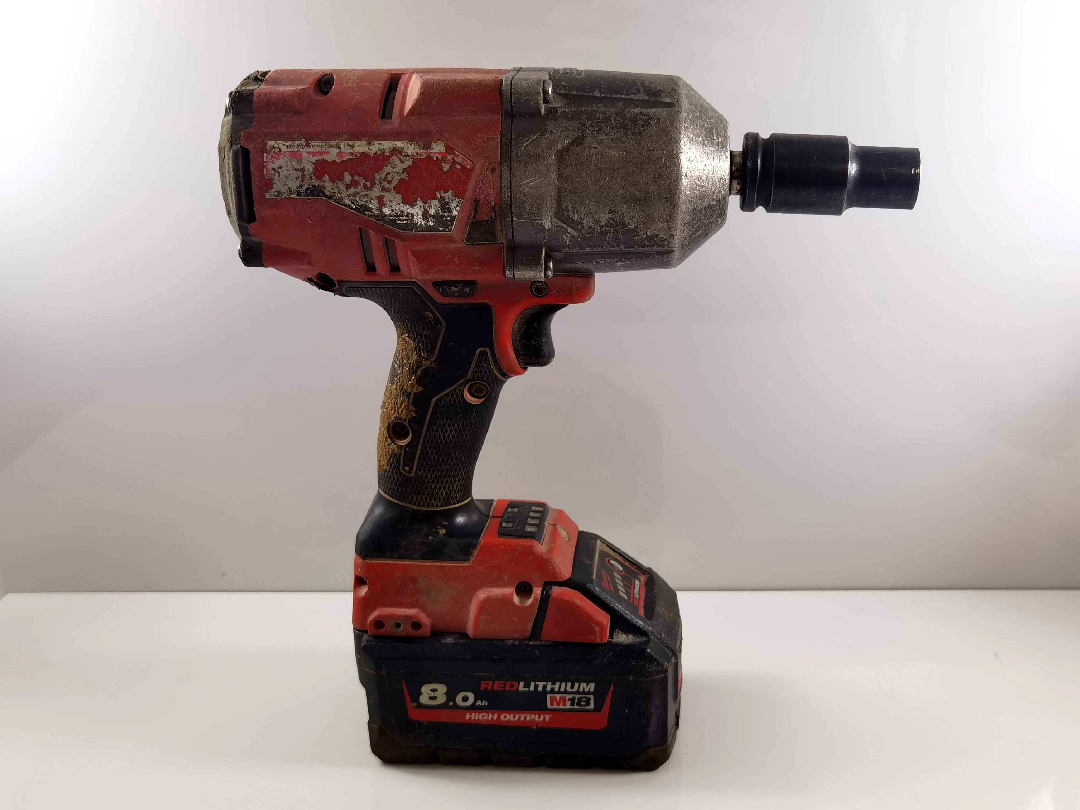 klucz-udarowy-milwaukee-m18-bateria-8-ah-rozmiar-trzpienia-12