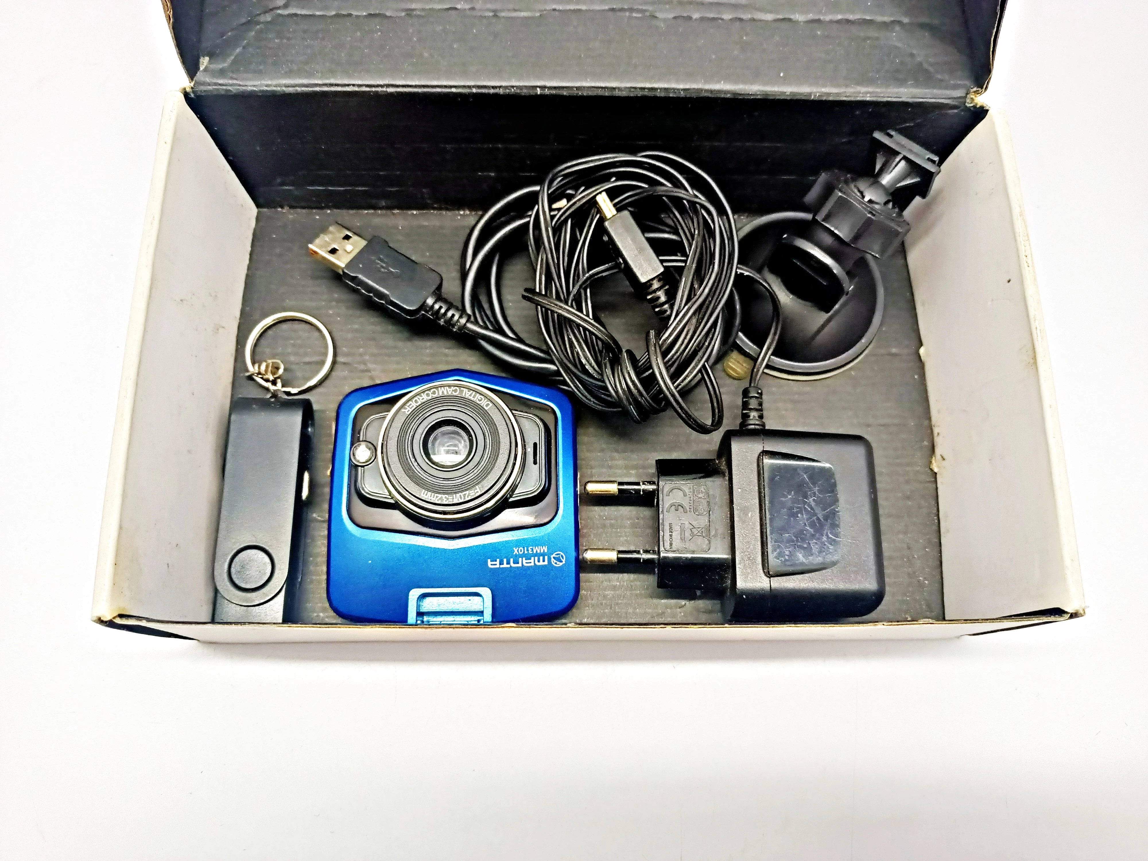 kamerka-samochodowa-manta-z-akcesoriami-lipowa-113-sj-lublin