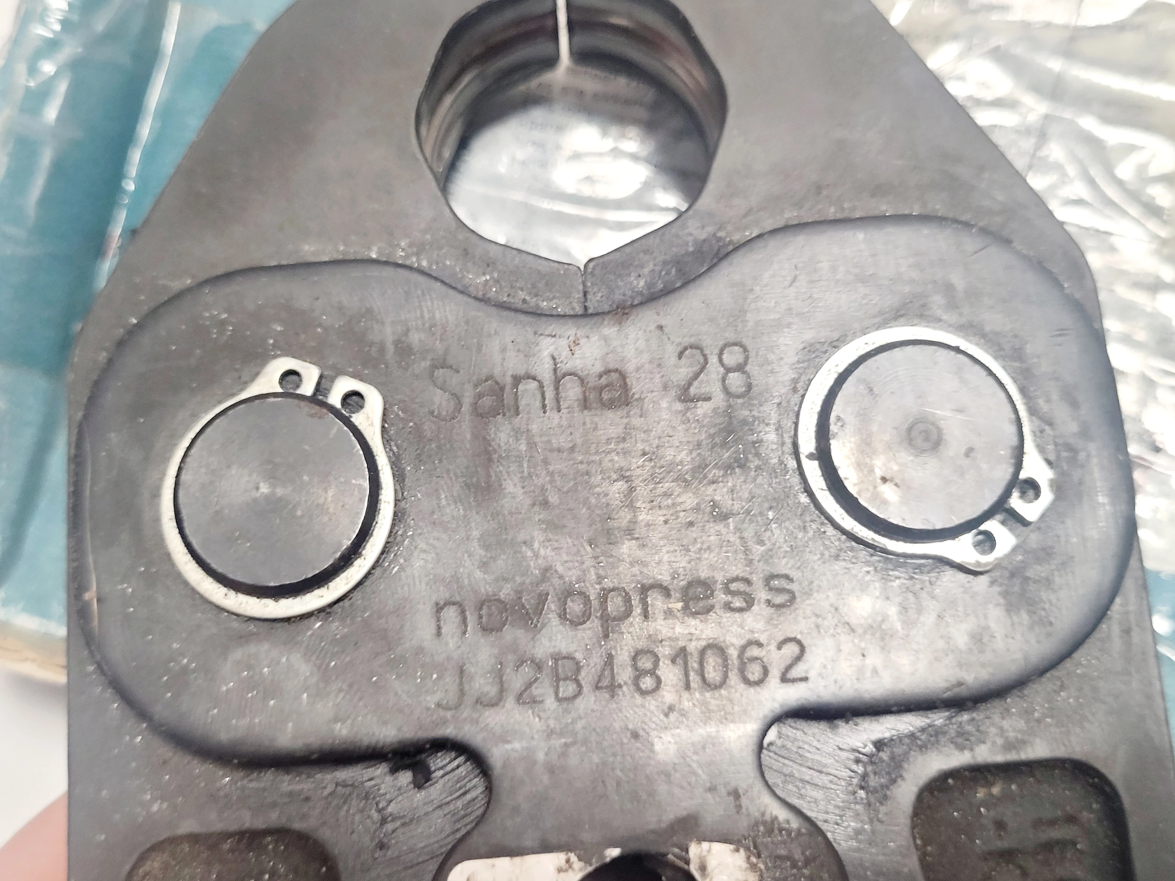 sanha-press-czeka-zacisk-28-mm-zaciskarka-do-rur-ean-gtin-4021343489174