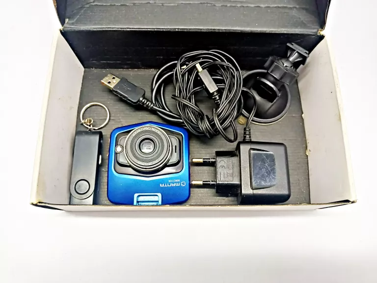 kamerka-samochodowa-manta-z-akcesoriami-lipowa-113-sj-lublin