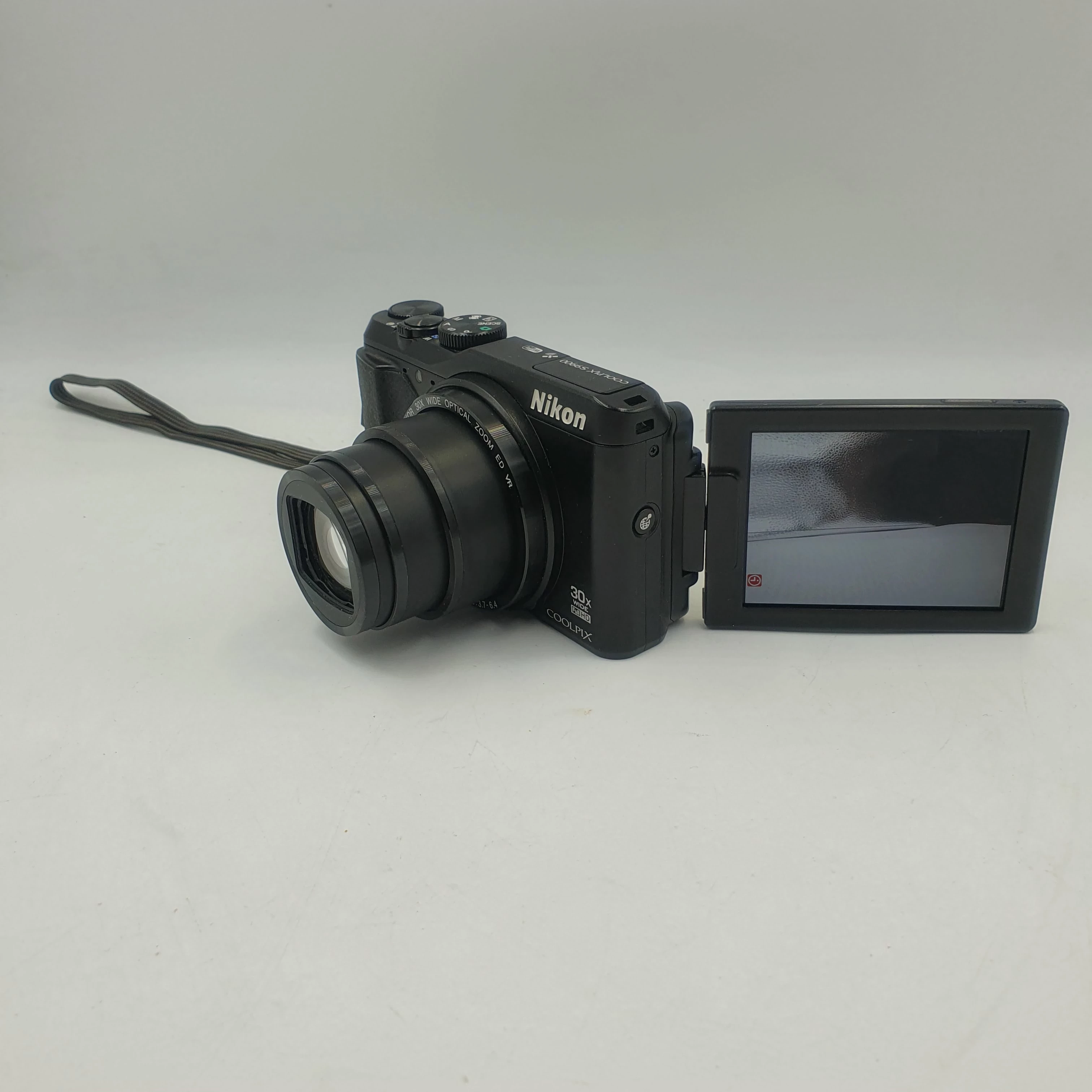 aparat-nikon-coolpix-s9900-etui-rozdzielczosc-16