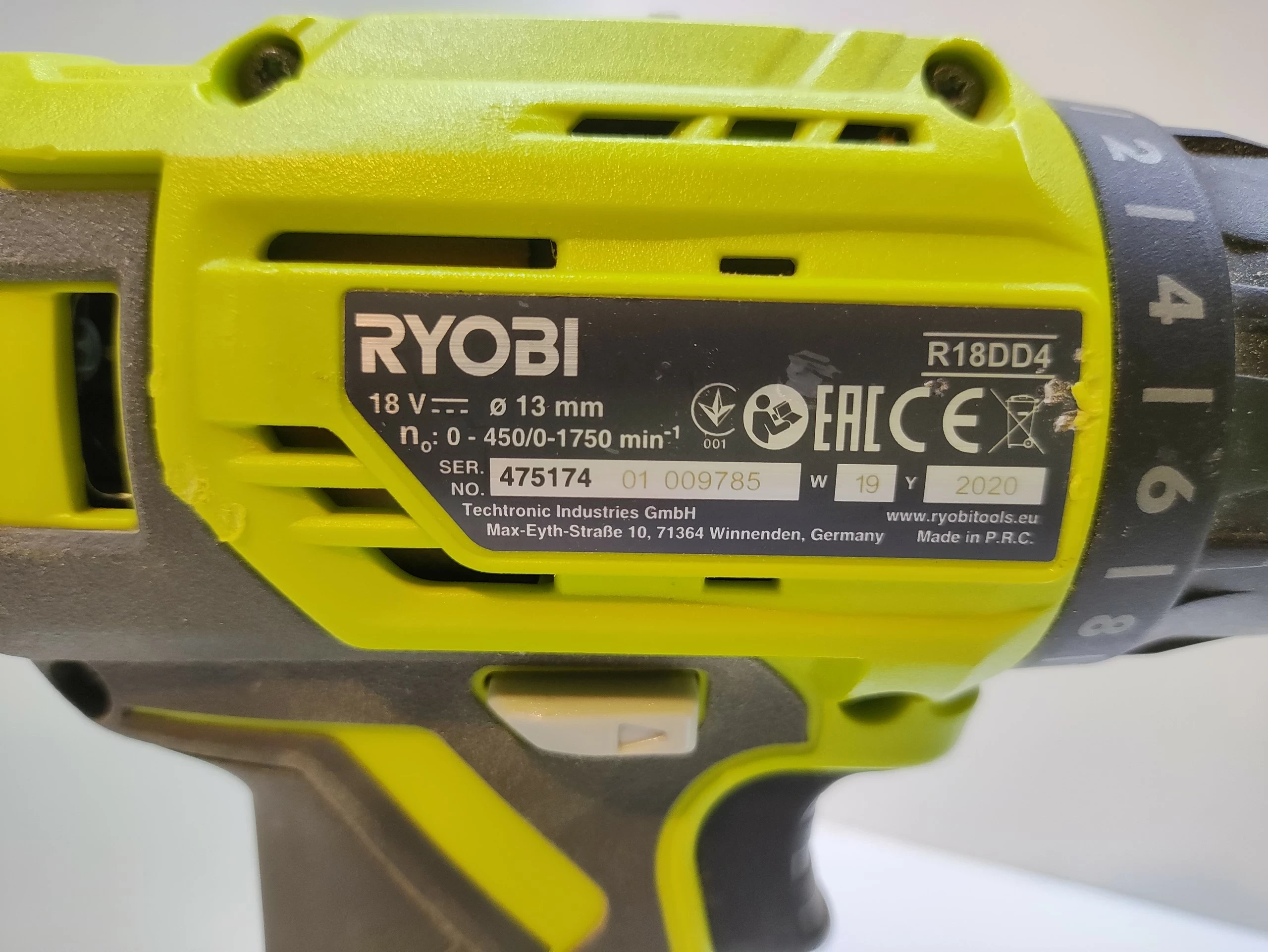 wkretarka-ryobi-r18dd4-etui-akumulator-lad-rodzaj-silnika-brak-informacji