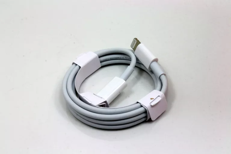 kabel-usb-c-ligtning-fast-charge-marszalkowska-85-warszawa