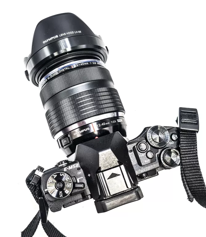 OLYMPUS OM-D E-M5 MARK II+OBIEKTYW OLYMPUS 12-40M