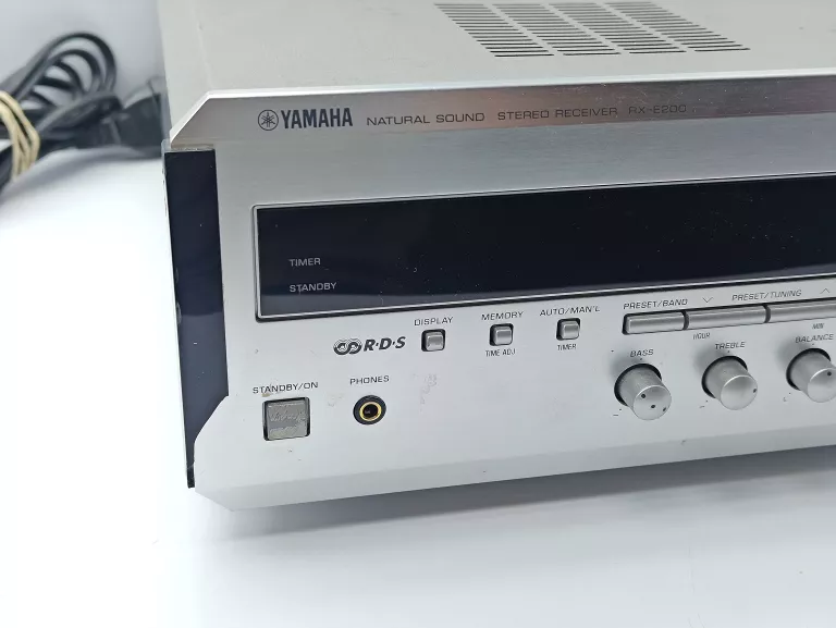 AMPLITUNER YAMAHA RX-E200 2.0 SREBRNY