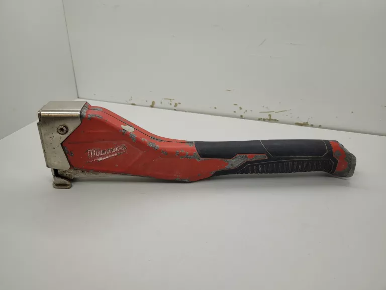 zszywacz-mlotkowy-milwaukee-48-22-1020-stan-uzywany