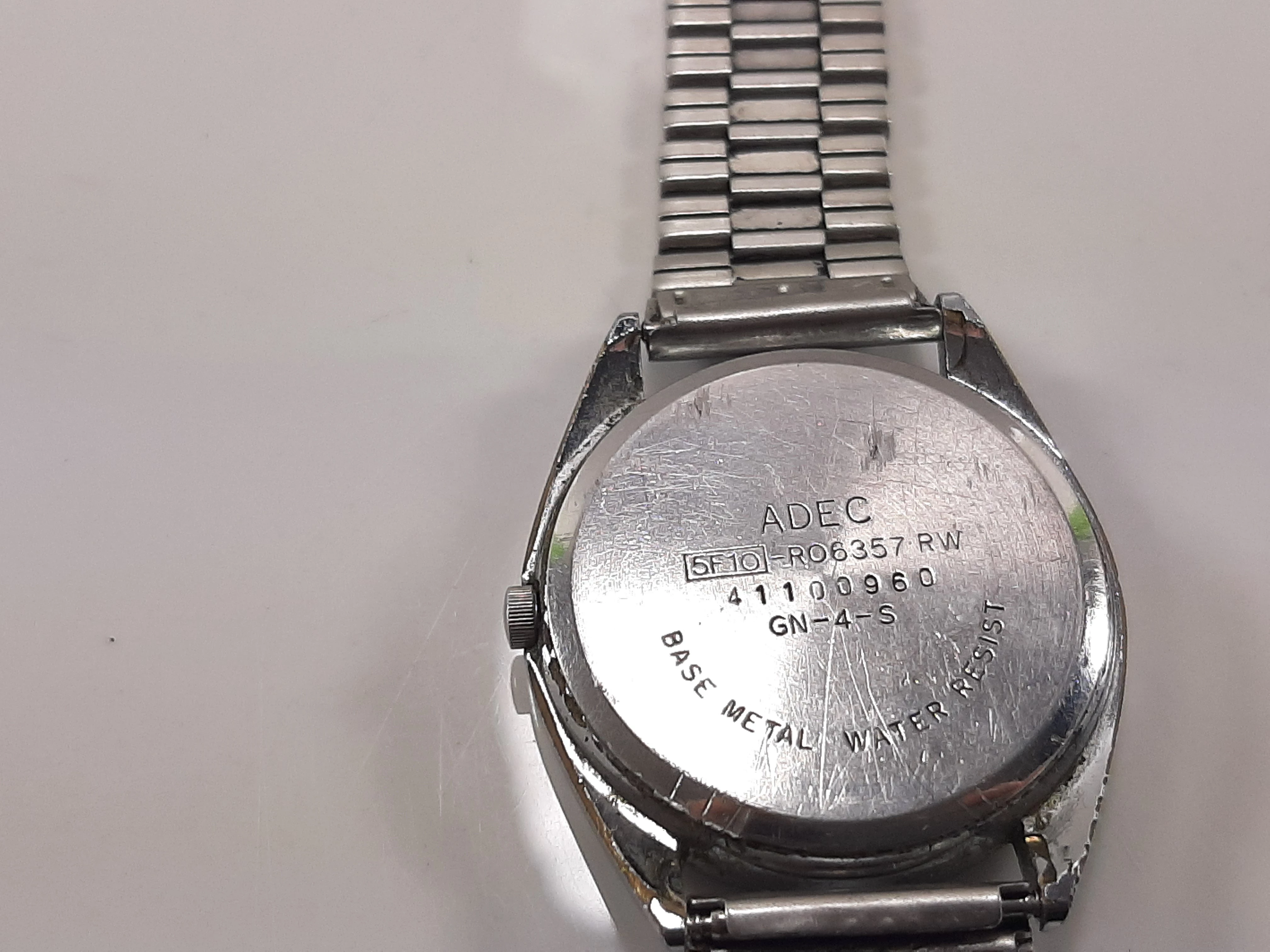 zegarek-damski-adec-5f10-ksztalt-koperty-okragla