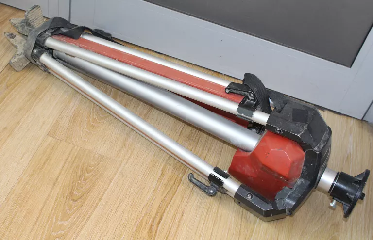 NIWELATOR LASEROWY HILTI PR 30-HVS A12 + STATYW