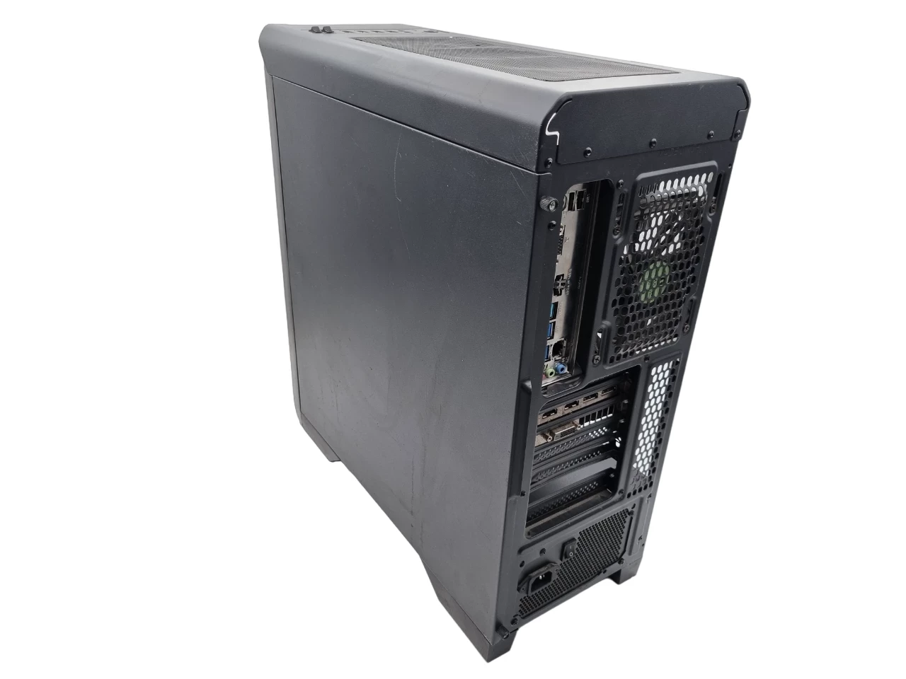komputer-stacjonarny-sapphire-ryzen5-32gb-ram-ddr-marka-saphire