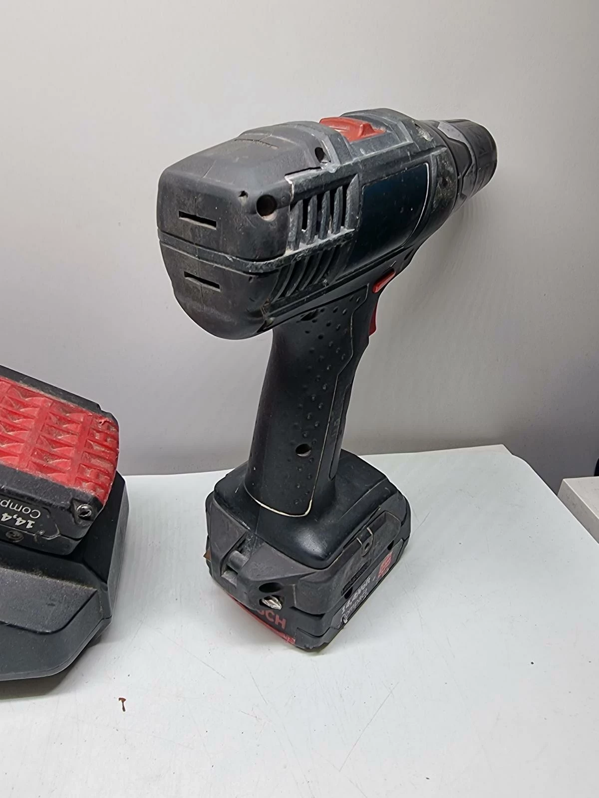 wiertarko-wkretarka-bosch-gsr-144-2-li-zasilanie-akumulatorowe