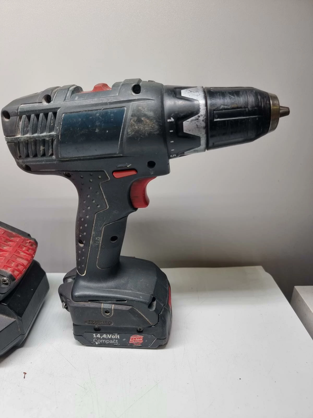 wiertarko-wkretarka-bosch-gsr-144-2-li-kod-producenta-3601ja4400