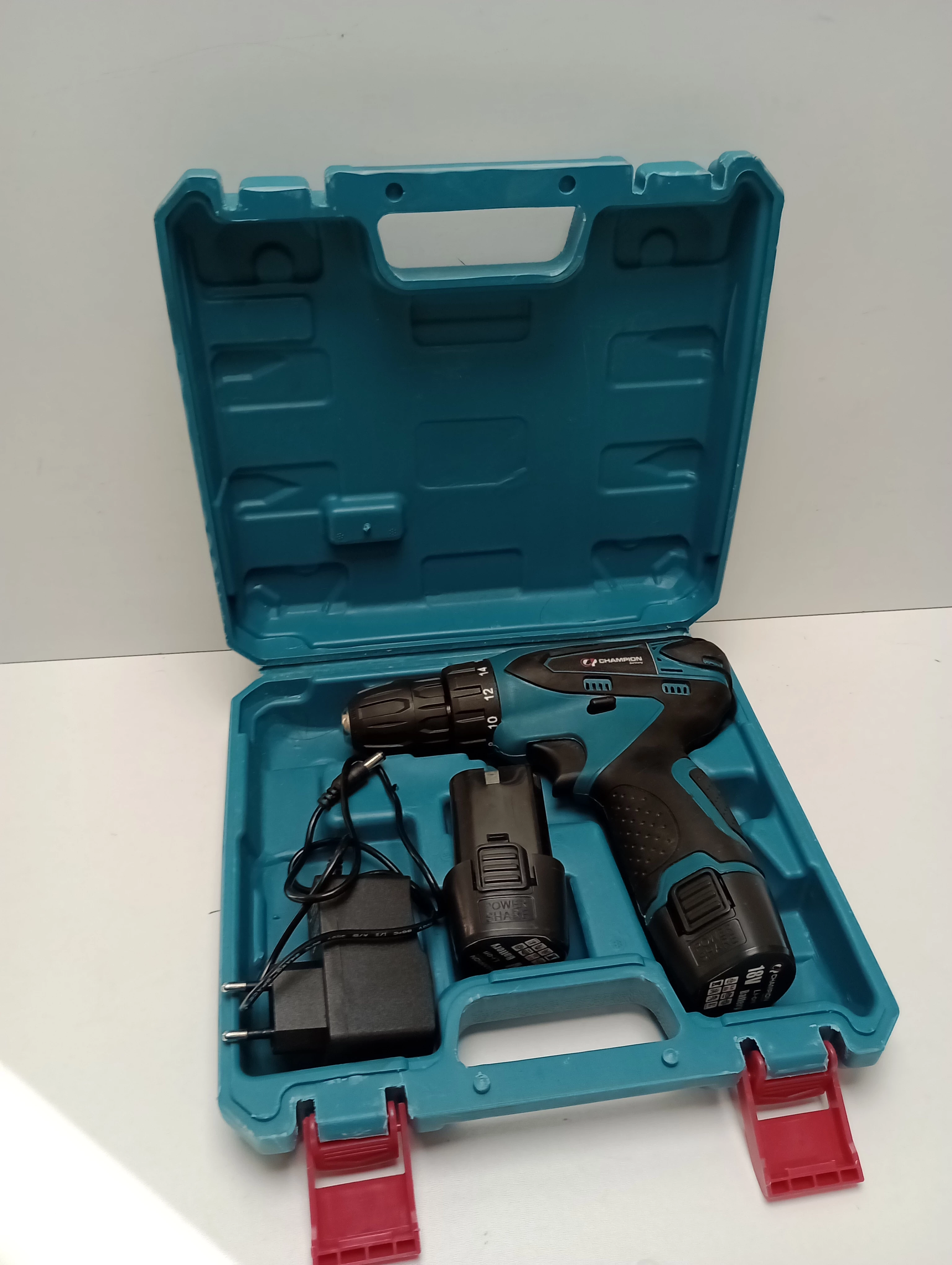 wkretarka-champion-osiedle-teatralne-3u15-krakow