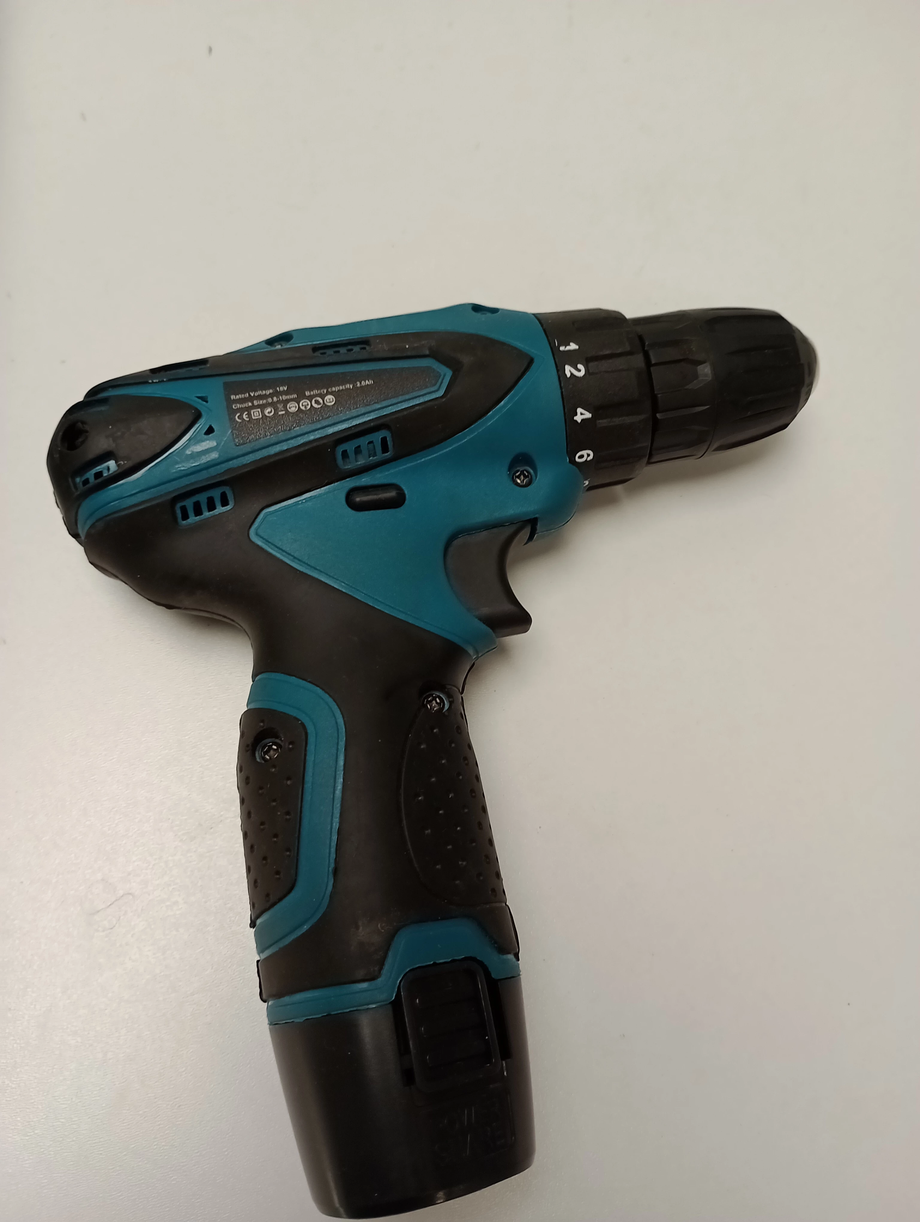 wkretarka-champion-rodzaj-silnika-brak-informacji