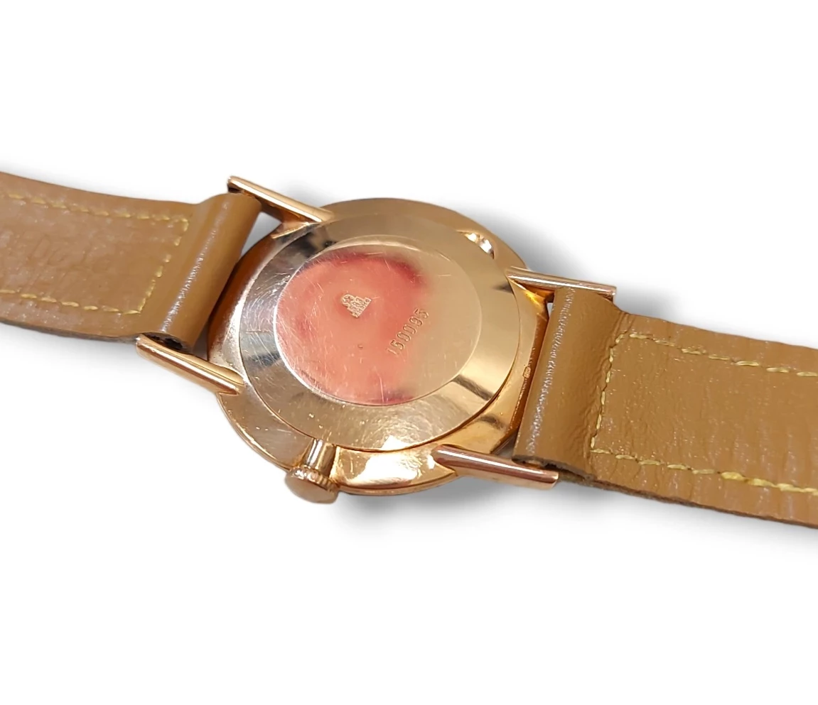 zegarek-zloty-nakrecany-lucz-cccp-58314k-ksztalt-koperty-okragla