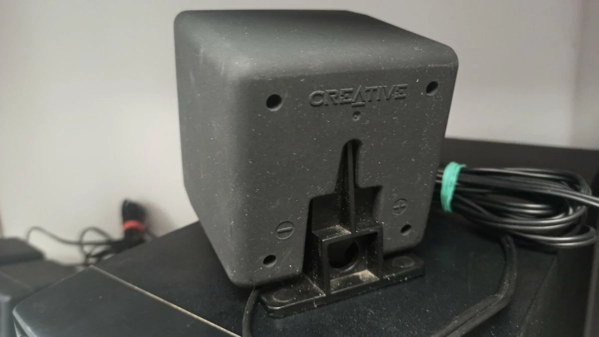 glosniki-creative-soundworks-desktop-theater-51-kod-producenta-csw1500