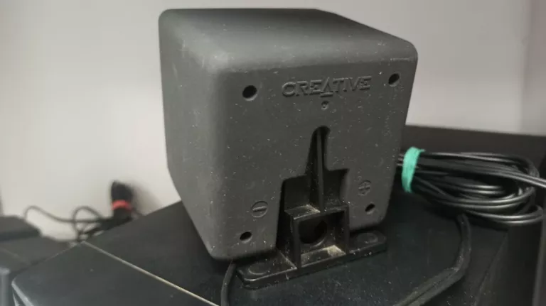 glosniki-creative-soundworks-desktop-theater-51-kod-producenta-csw1500